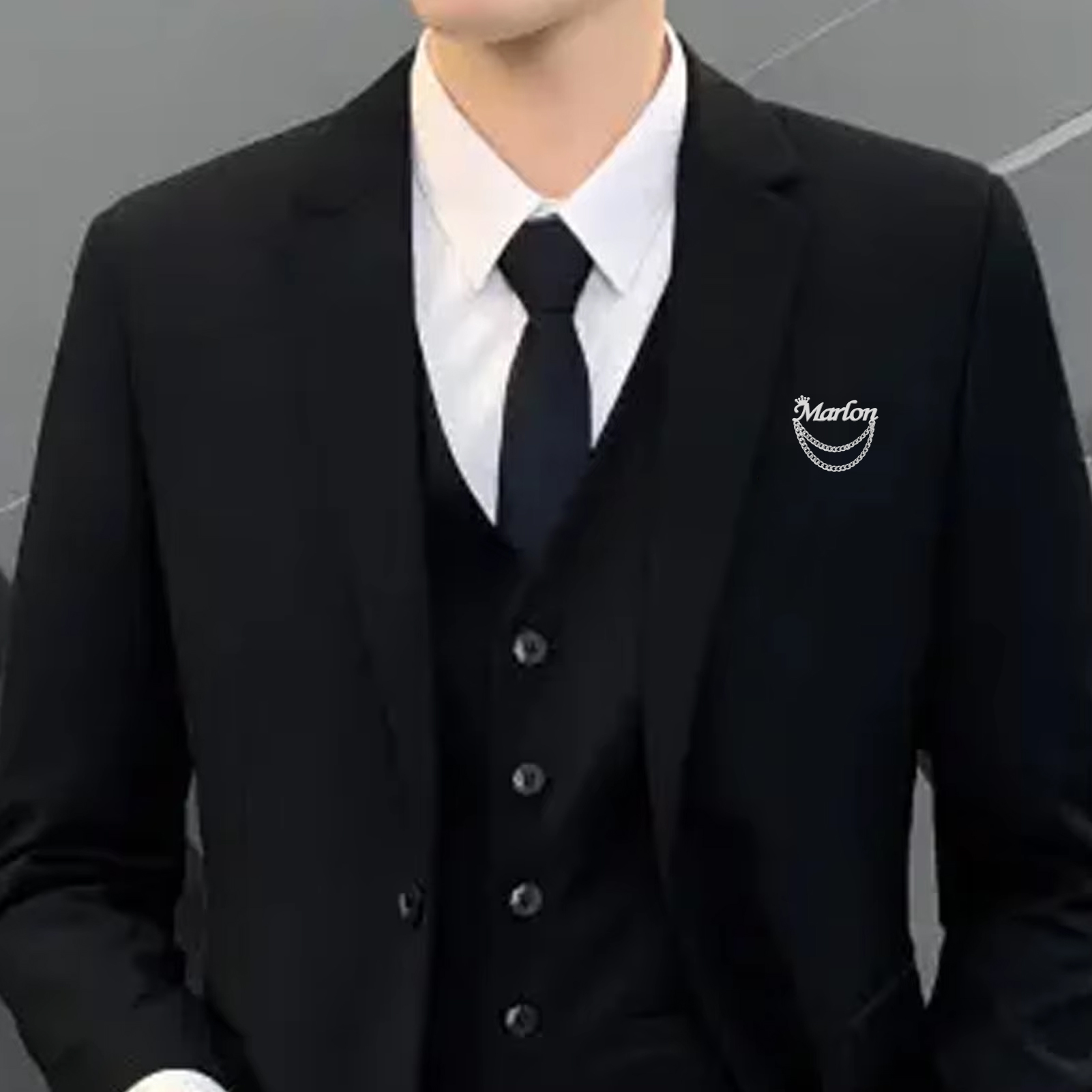 Gepersonaliseerde naam broche  - Tuxedo Lapel Pin recensie en prijs