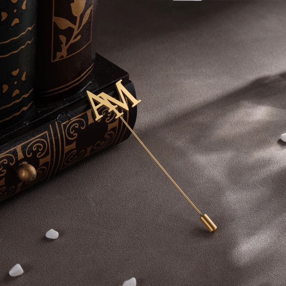 Aangepaste initialen broche ma - Tuxedo Lapel Pin recensie en prijs